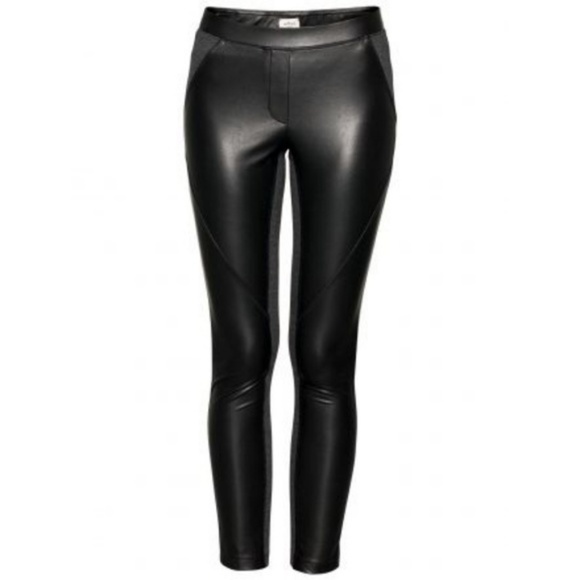 Aritzia Pants - Aritzia Wilfred Vegan Leather Panel Pants